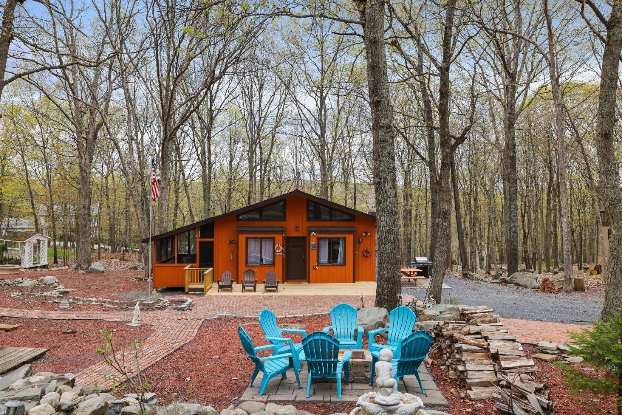 Premier Cozy Cabin - Free Amenities & Comm Indoor Pools Bushkill Extérieur photo