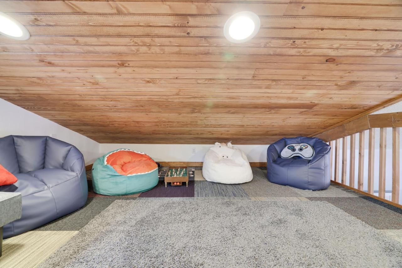 Premier Cozy Cabin - Free Amenities & Comm Indoor Pools Bushkill Extérieur photo